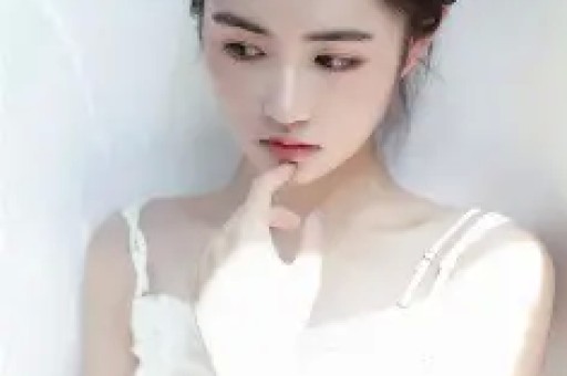 网红丹丹再翻车!印度火车没座位被她夸成一家团圆神设计！